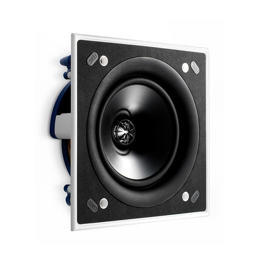 KEF Ci160QS – skrått forfra
