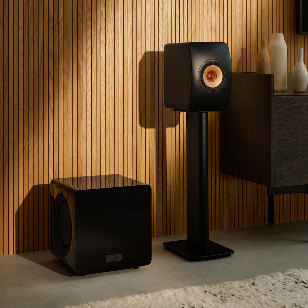 KEF KC92 Sort i miljø