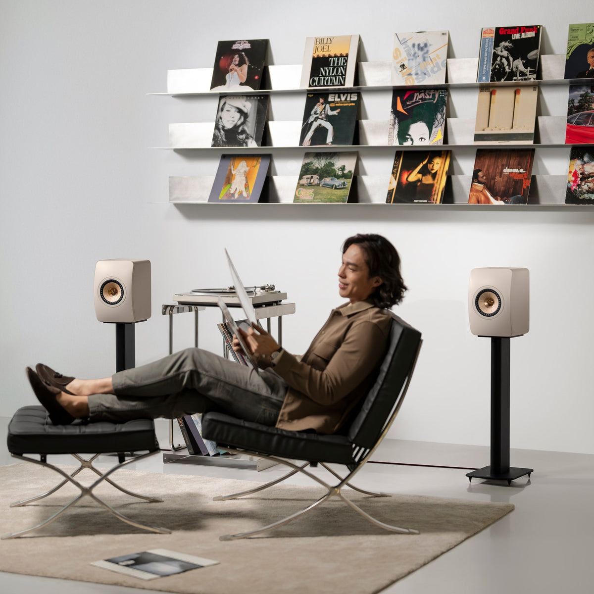 KEF LS50 Meta Sand Shell – miljø