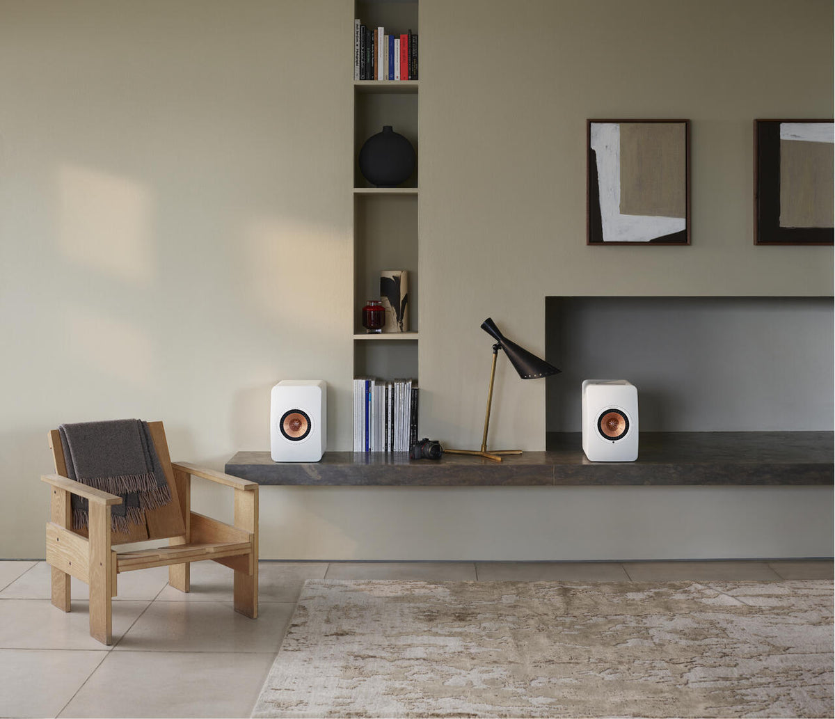 KEF LS50 Wireless II Hvit – steinmiljø