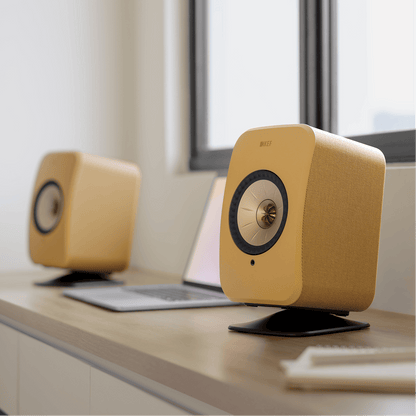 KEF P1 Desk Pad Sort – lifestyle