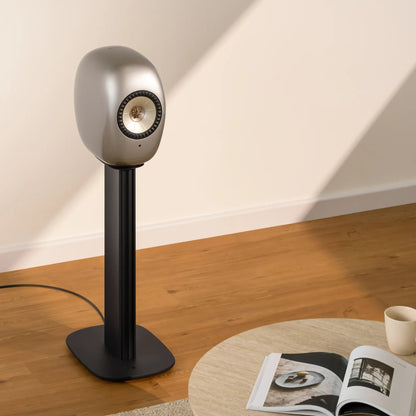 KEF S Luxe gulvstativ – miljø vinkel
