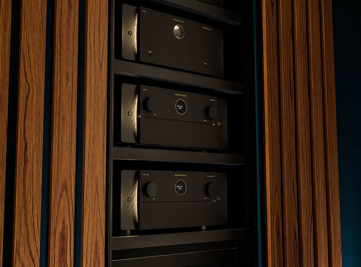 Marantz AV10 – collage 1