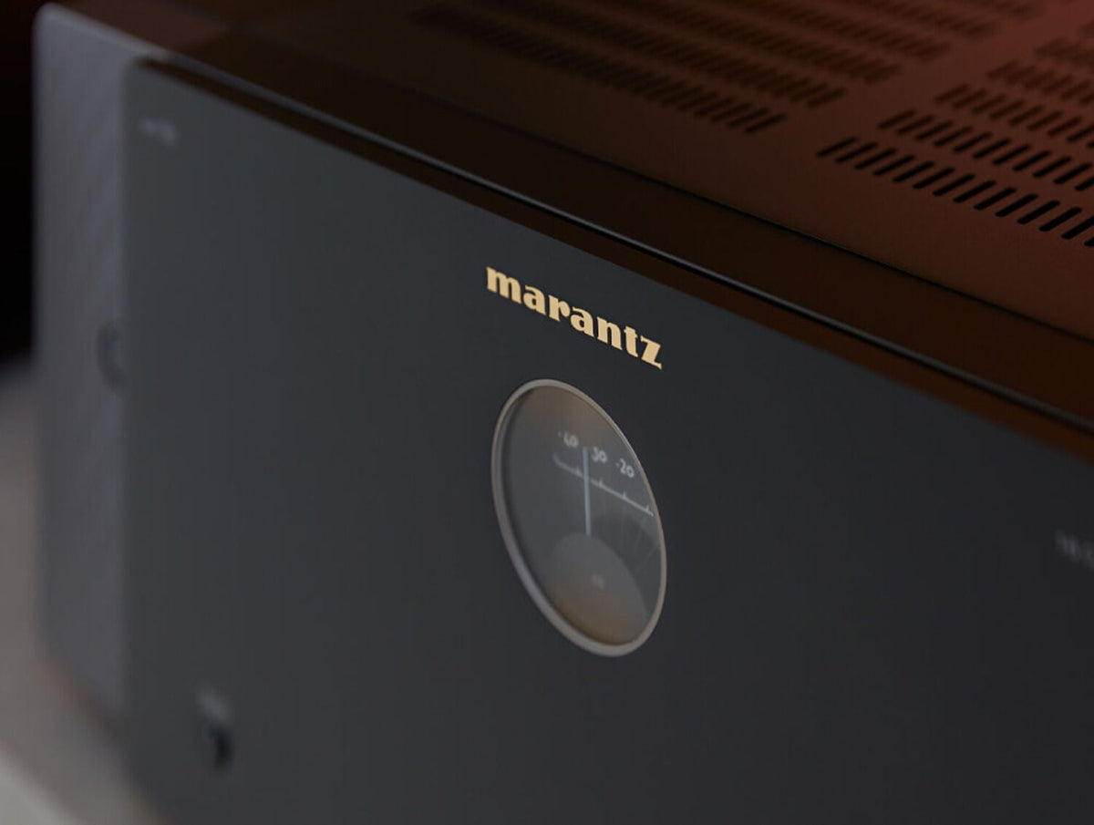 Marantz AV10 – collage 3