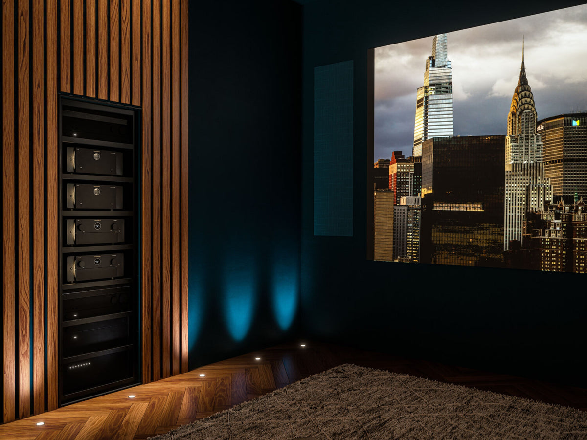 Marantz AV10 – referansekontroll