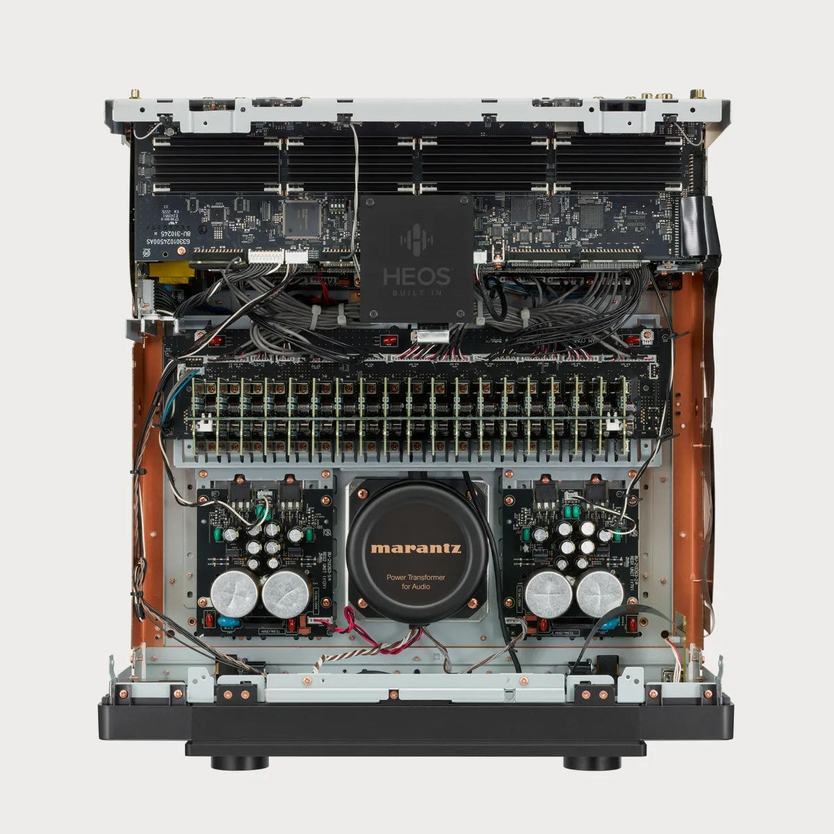Marantz AV10 – intern konstruksjon