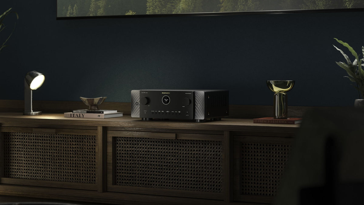 Marantz Cinema 60 DAB Series 2 Sort – i stuen
