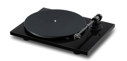 Pro-Ject E1.2 Sort piano – side