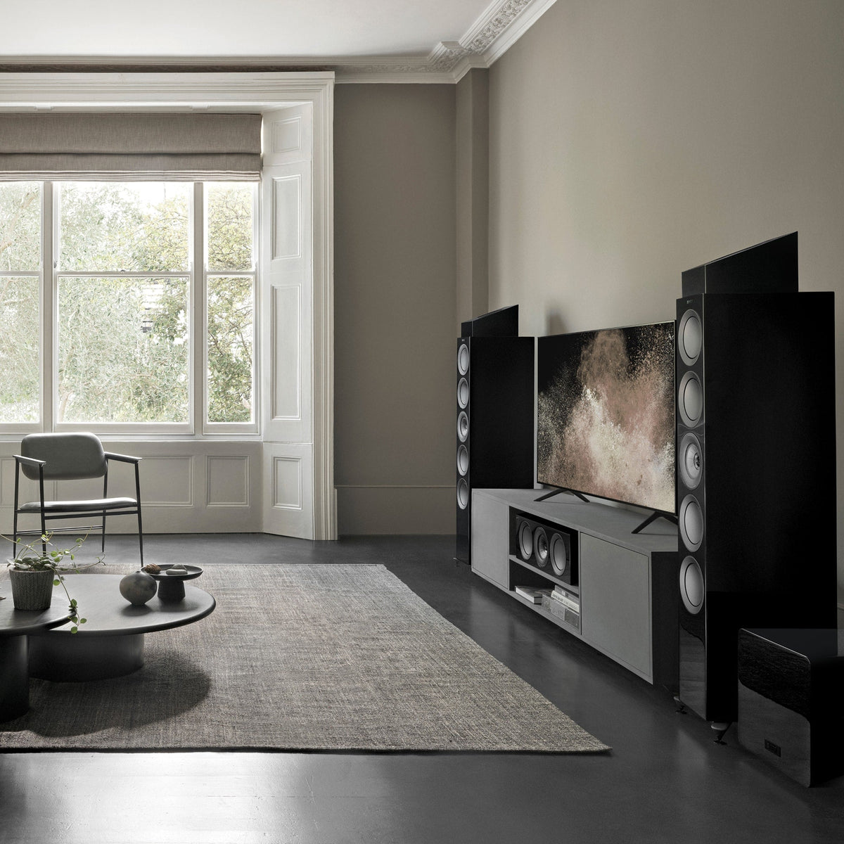 KEF R8 Meta