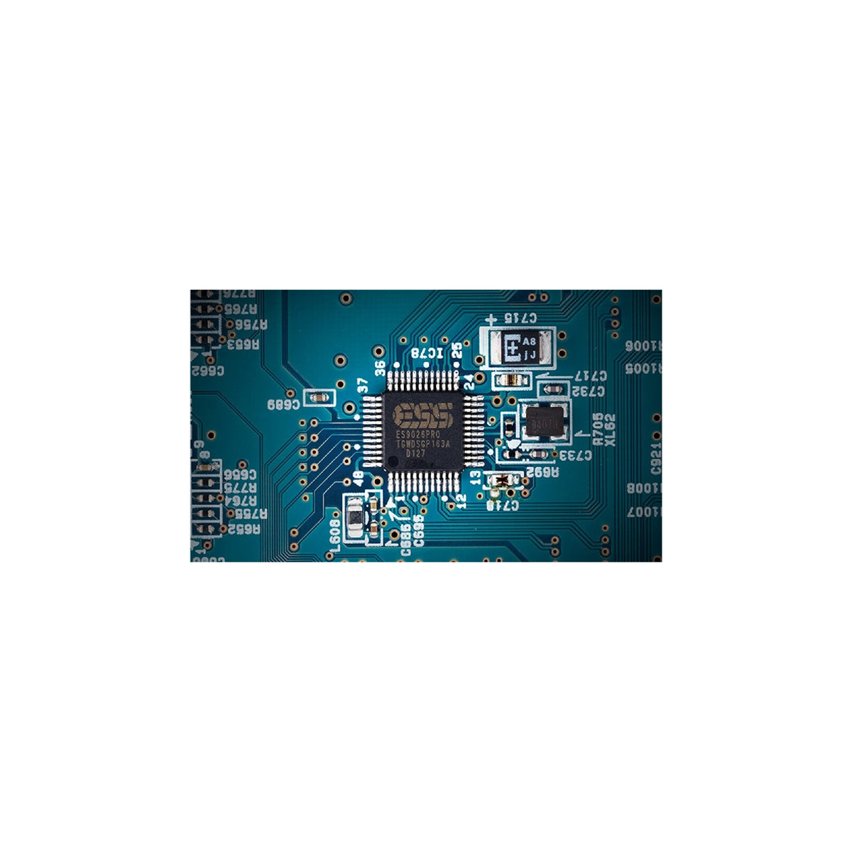 Yamaha XDA-QS5400RK høyoppløst lyd og ESS Saber DAC